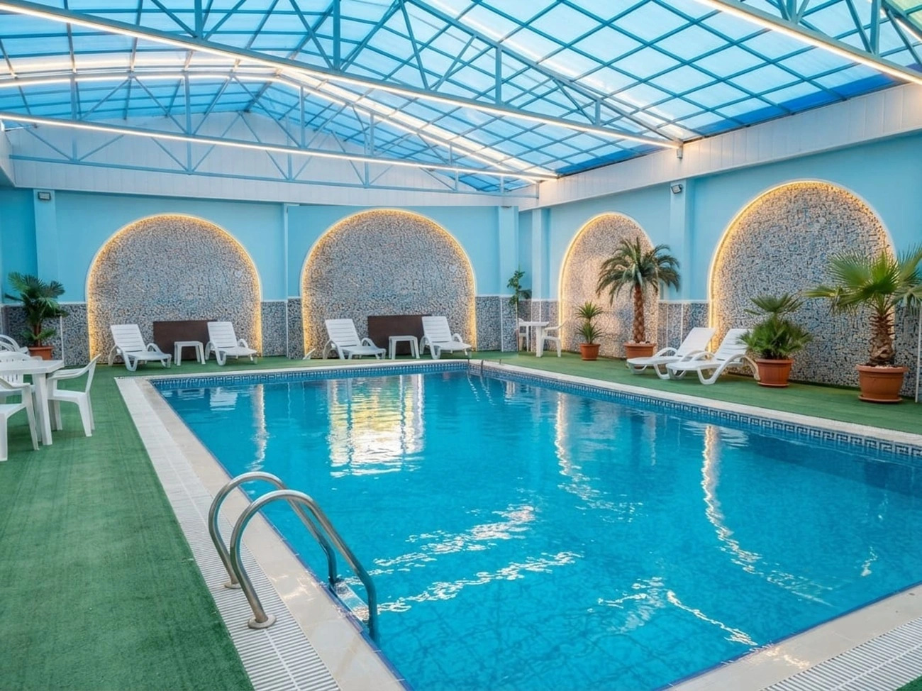 Photo - Amazon Hotel - Free Massage