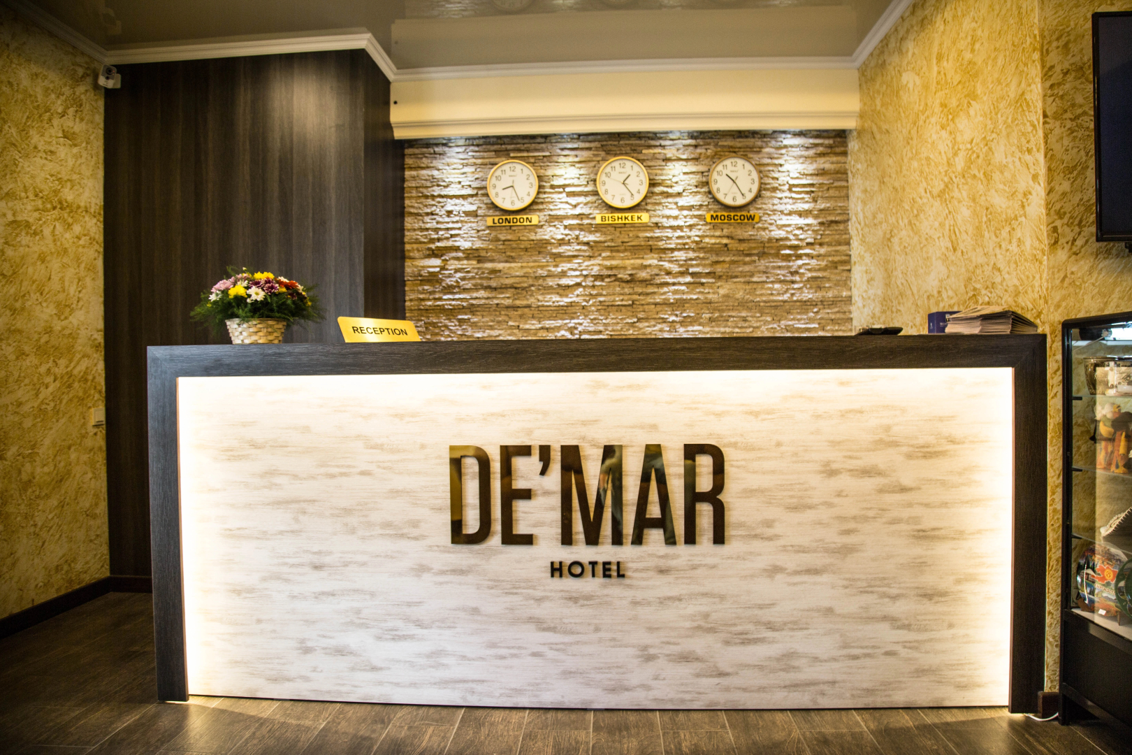 Photo - De'Mar Hotel