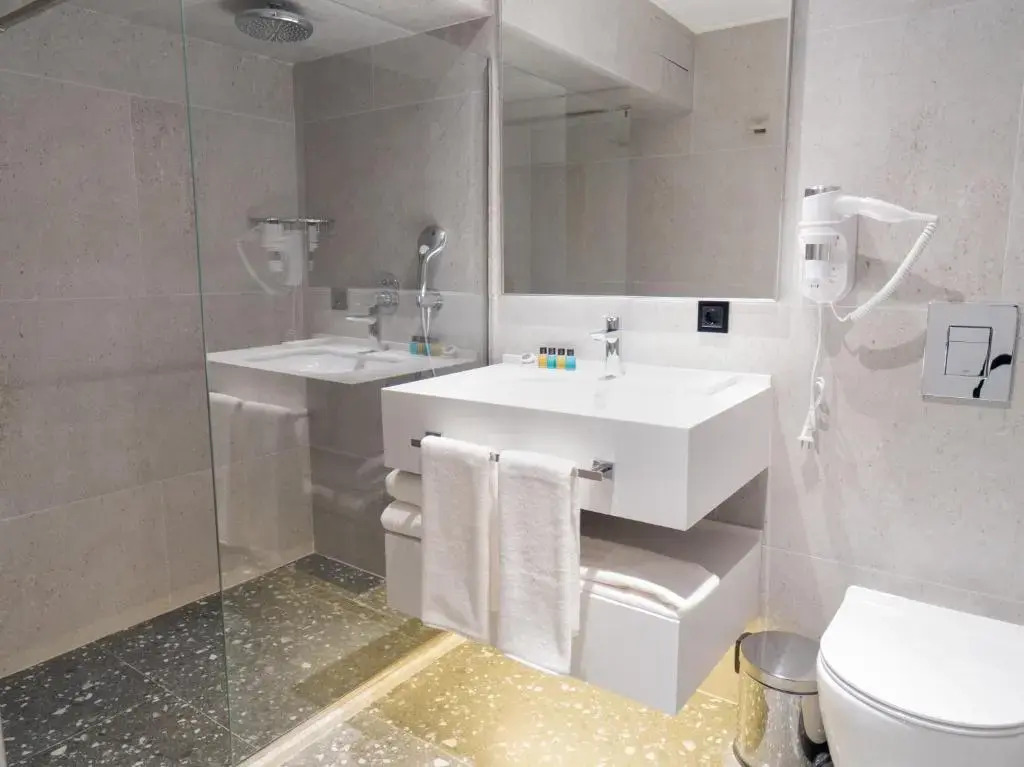 Photo - Central Square Hotel