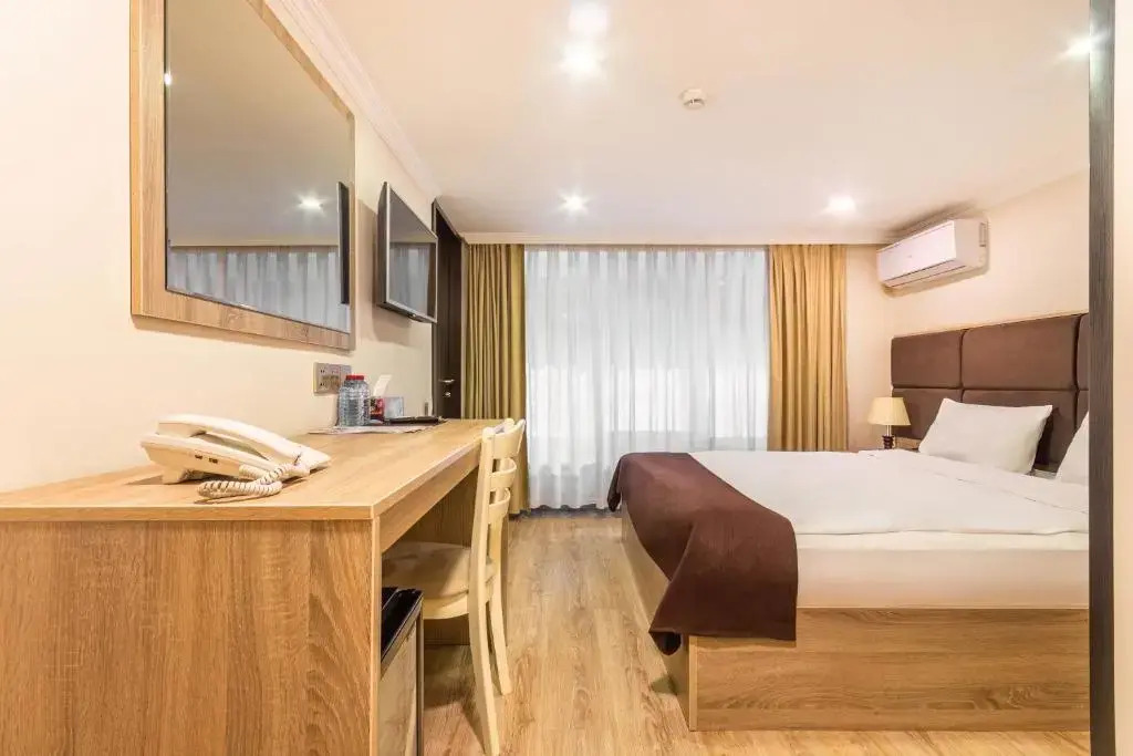 Photo - Deluxe Hotel