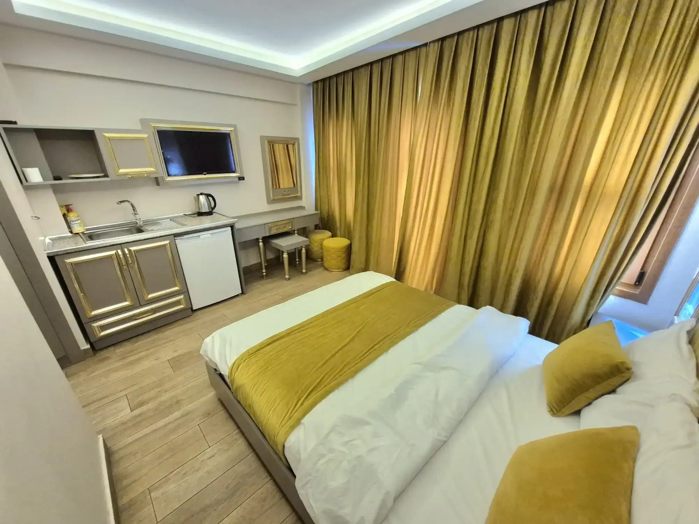 Photo - Taksim La Marino Hotel