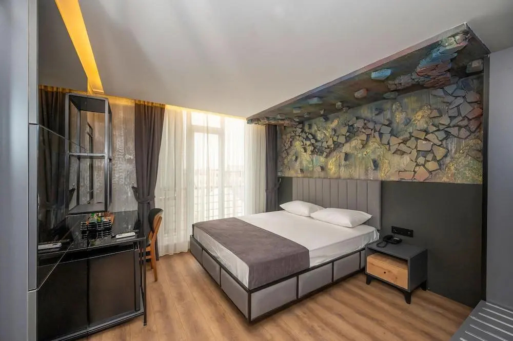 Photo - Continental Airport Hotel