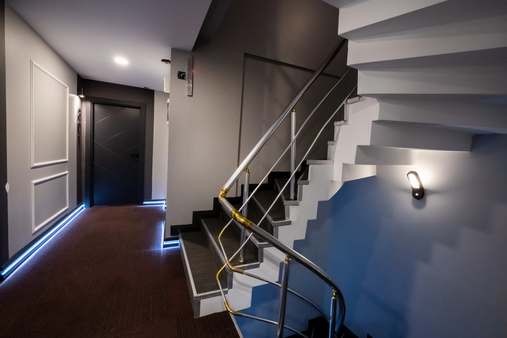 Photo - The Queen Hotel