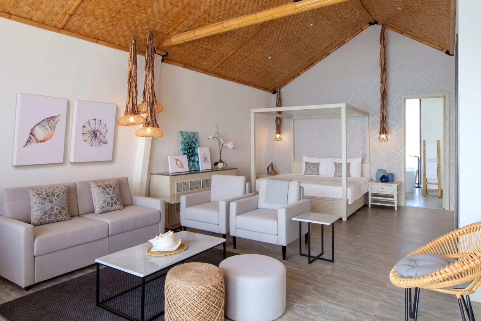 Photo - Anantara World Islands Dubai Resort