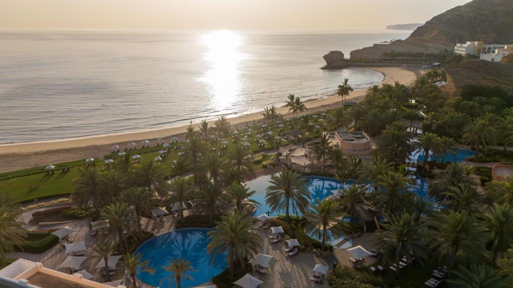 Photo - Shangri-La's Barr Al Jissah Resort & Spa — Al Waha Hotel
