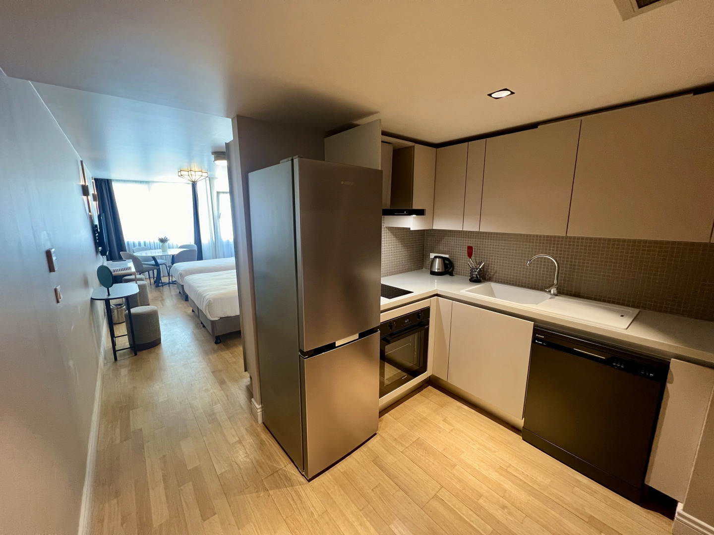 Photo - Weingart Suites Hotel