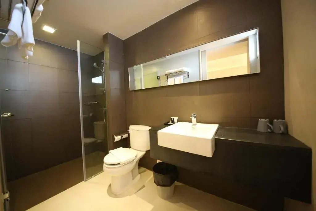 Photo - The Sun Xclusive