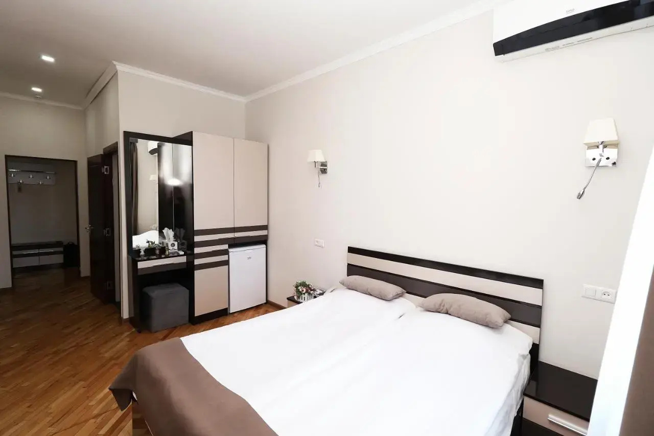 Photo - Hotel Tigran Mets Yerevan