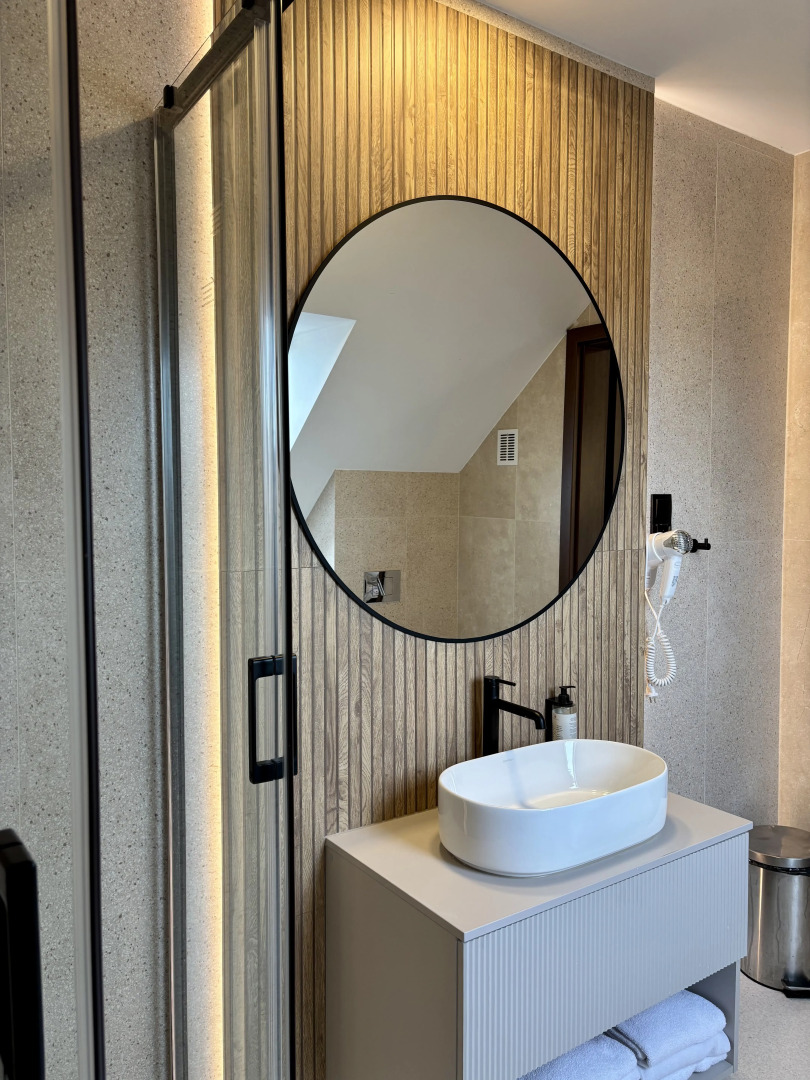 Foto - Hotel Fero Express POKOJE KLIMATYZOWANE AC