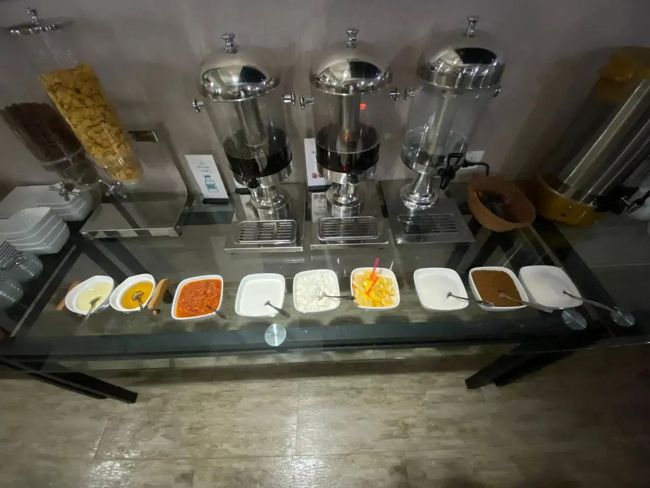 Photo - Tourist INN Hotel
