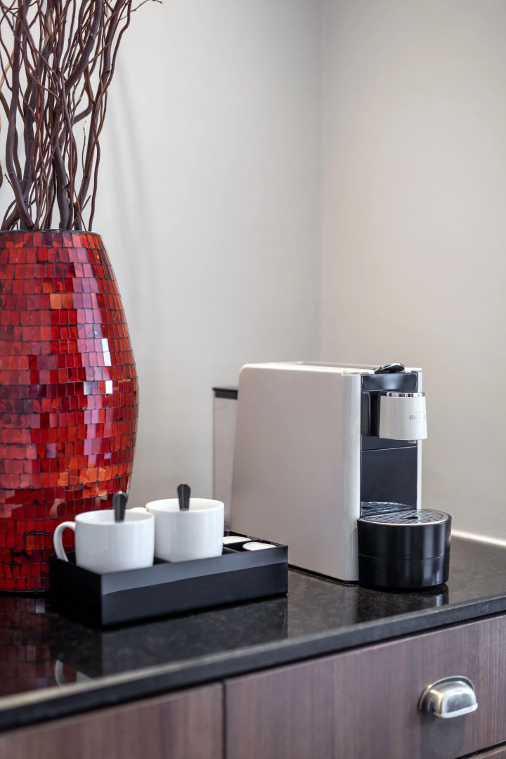 Photo - The Continent Hotel Sukhumvit - Asok BTS Bangkok