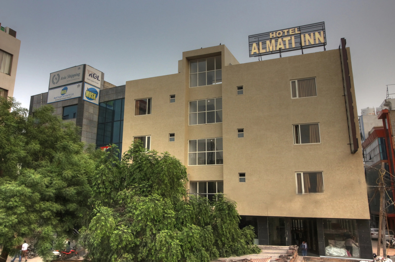Photo - Hotel Almati Inn - Near Delhi Airport