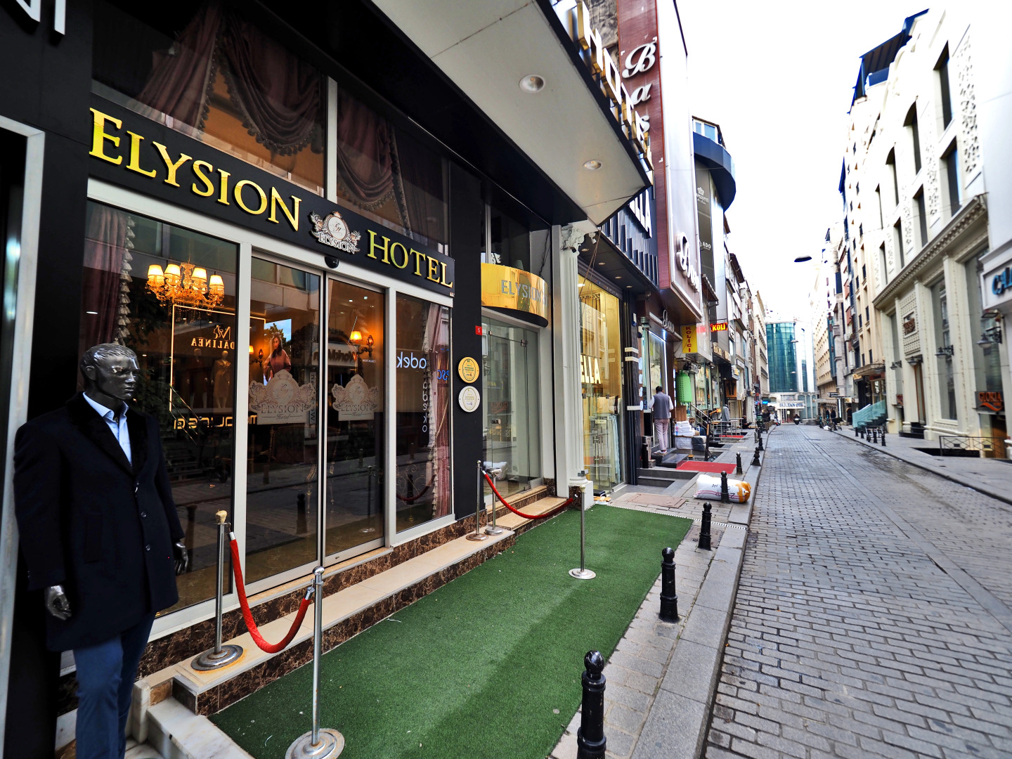 Photo - Elysion Hotel