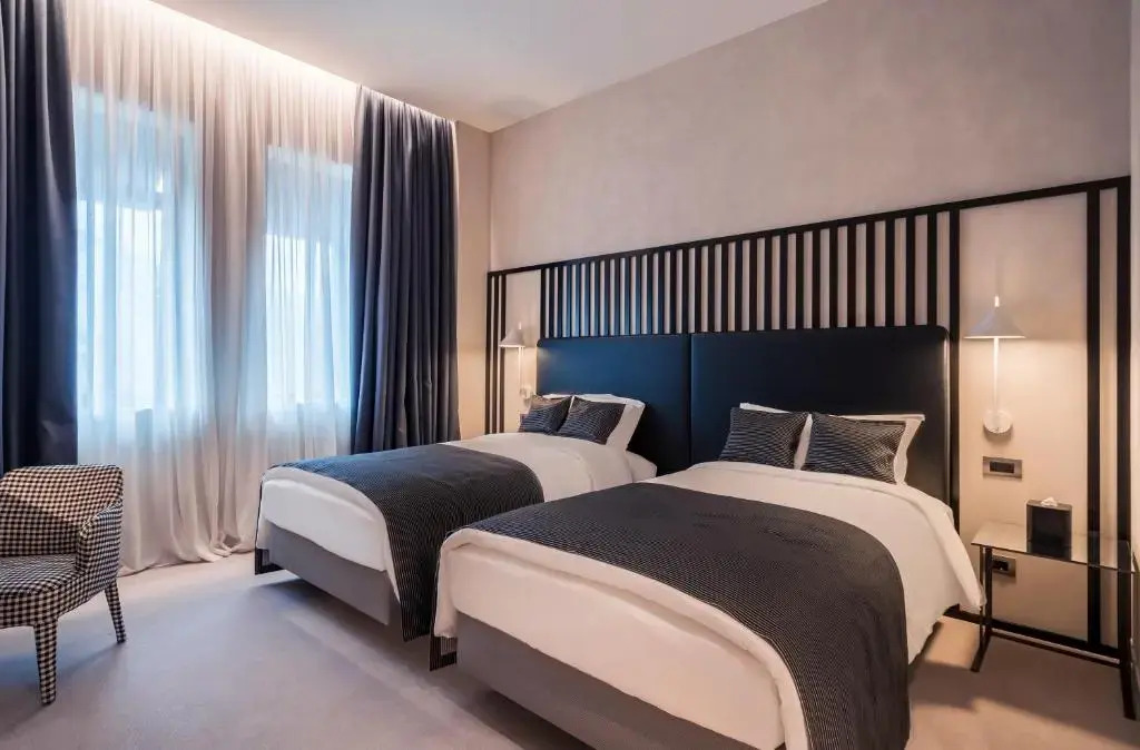 Photo - Monograph Freedom Square