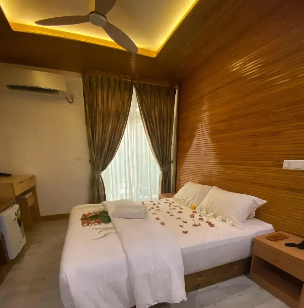 Foto - PERLA Dhangethi