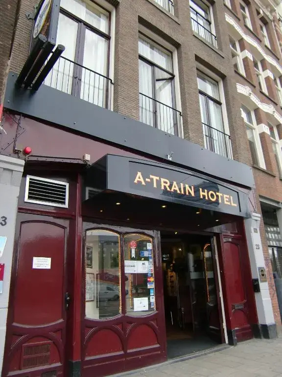Photo - A-Train Hotel
