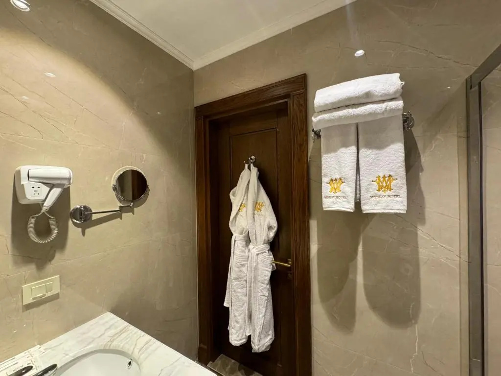 Photo - Midway Baku Hotel