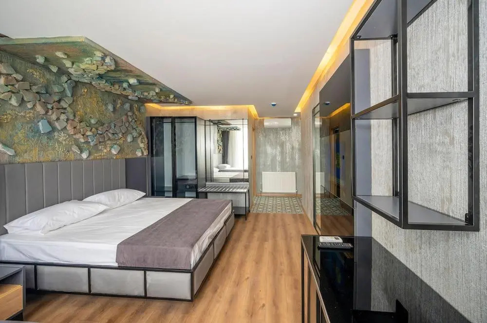 Photo - Continental Airport Hotel