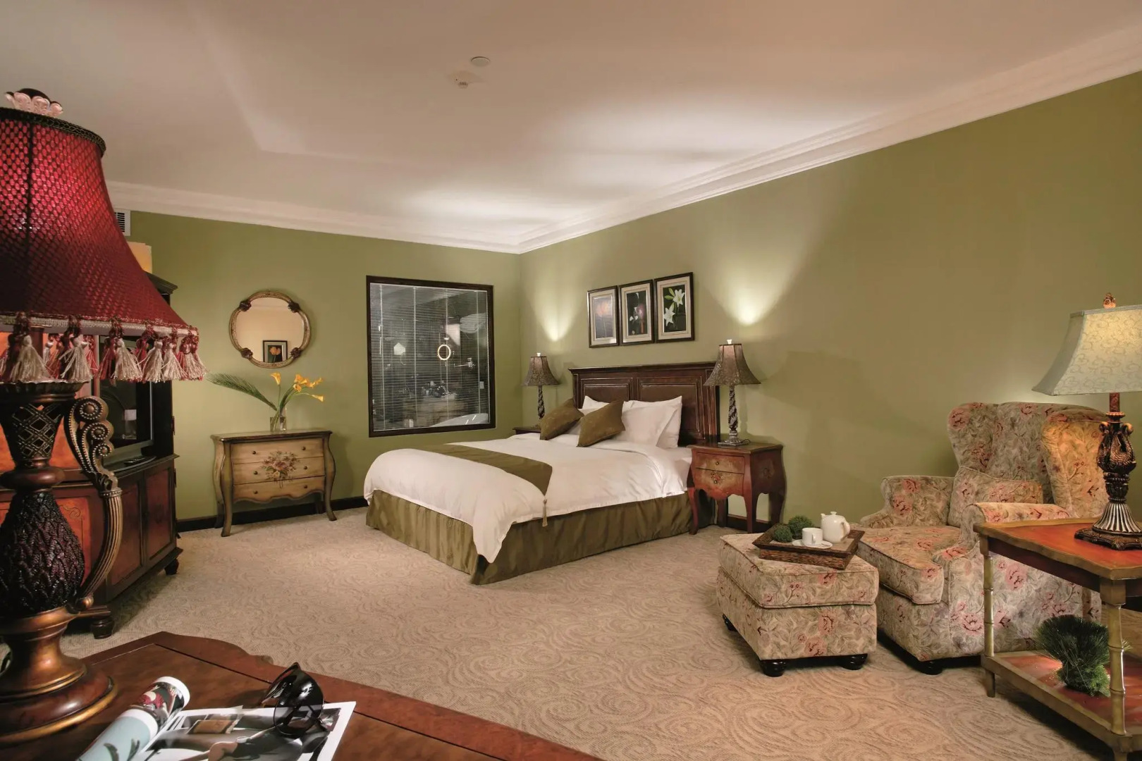 Foto - The Convention Center & Royal Suites Hotel