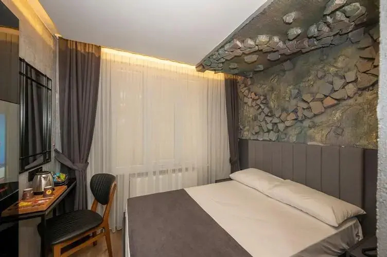 Photo - Continental Airport Hotel