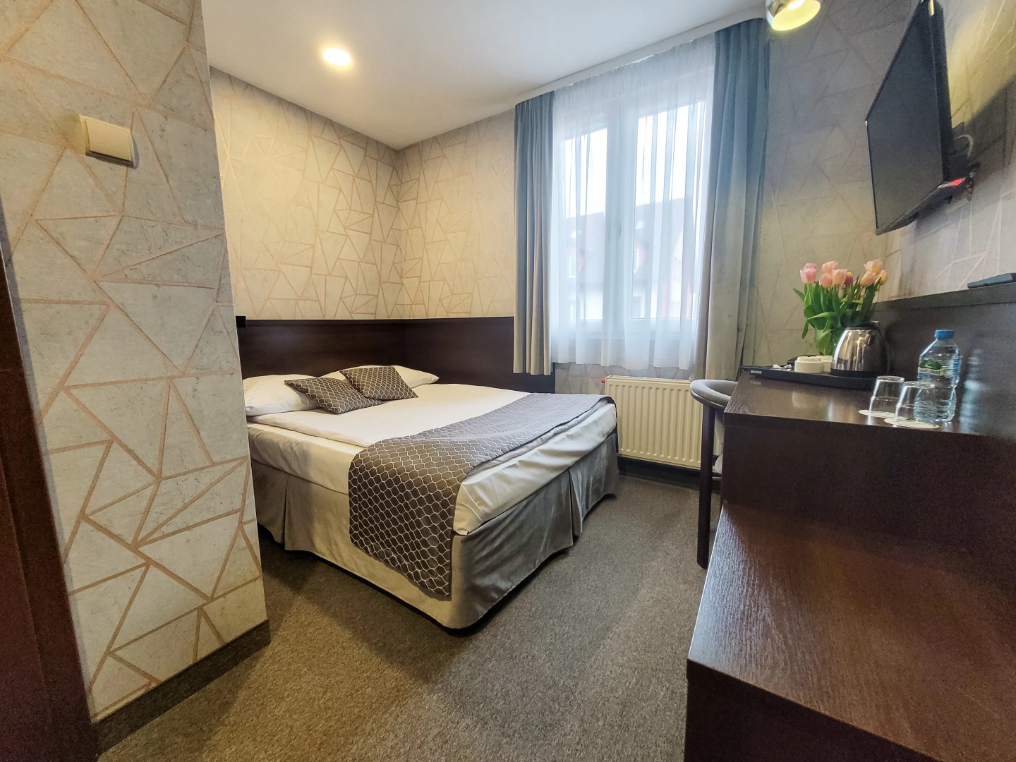 Foto - Hotel Fero Express POKOJE KLIMATYZOWANE AC