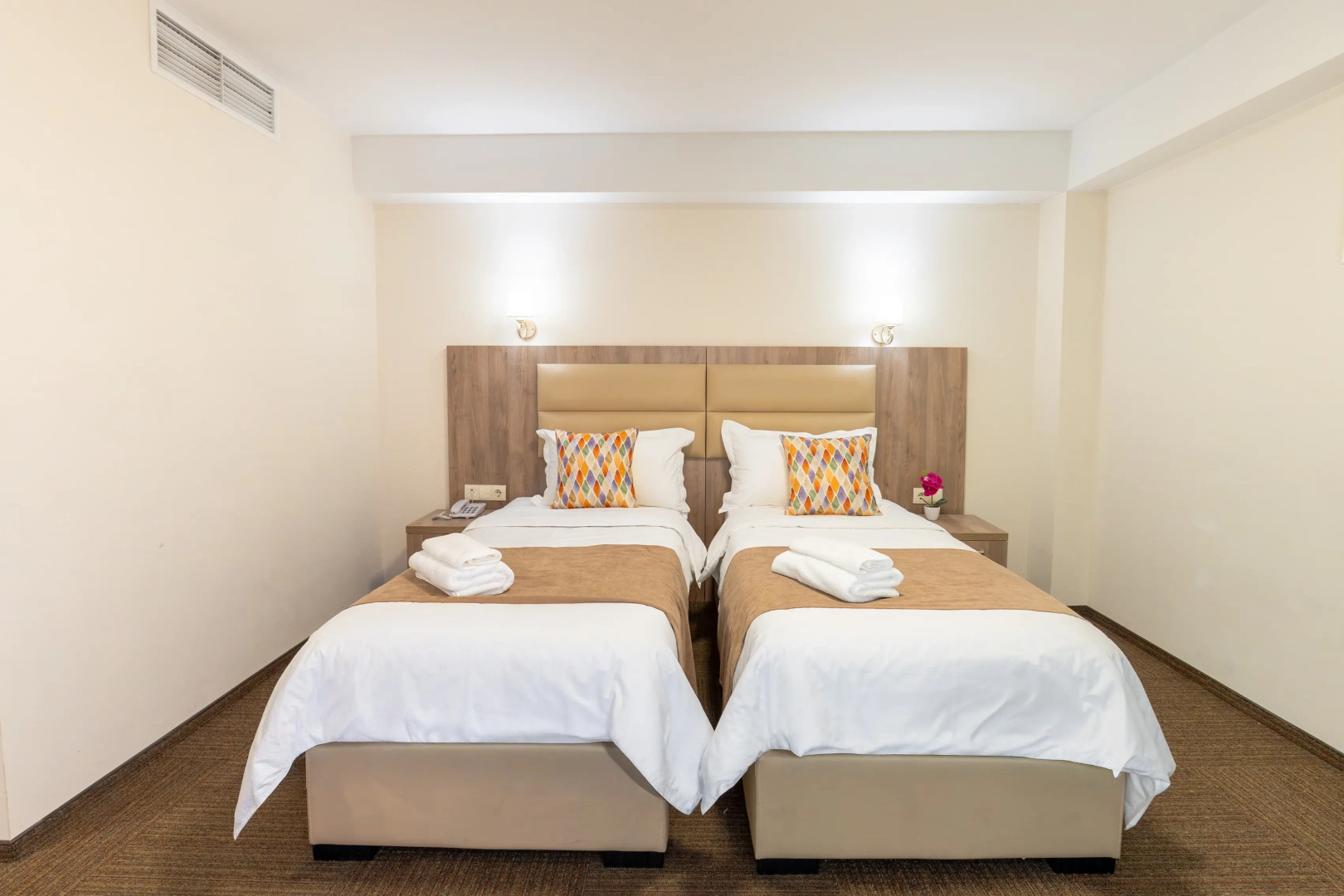 Foto - Hotel Somi Inn