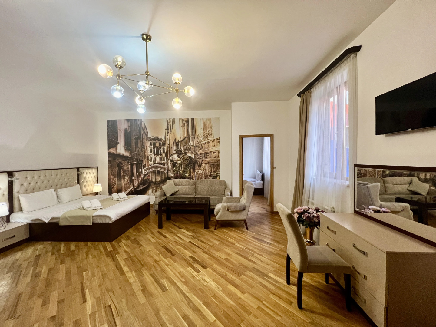 Photo - Family Hotel