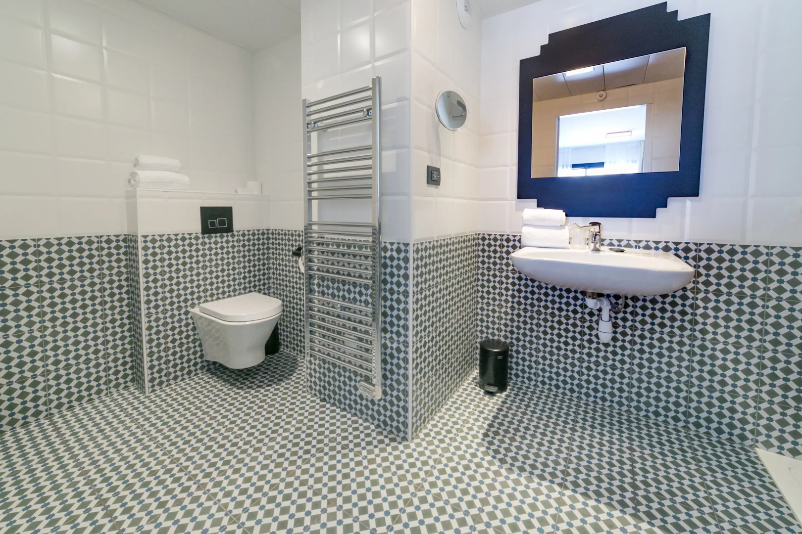 Foto - Best Western Hôtel Journel Saint-Laurent-du-Var Aéroport