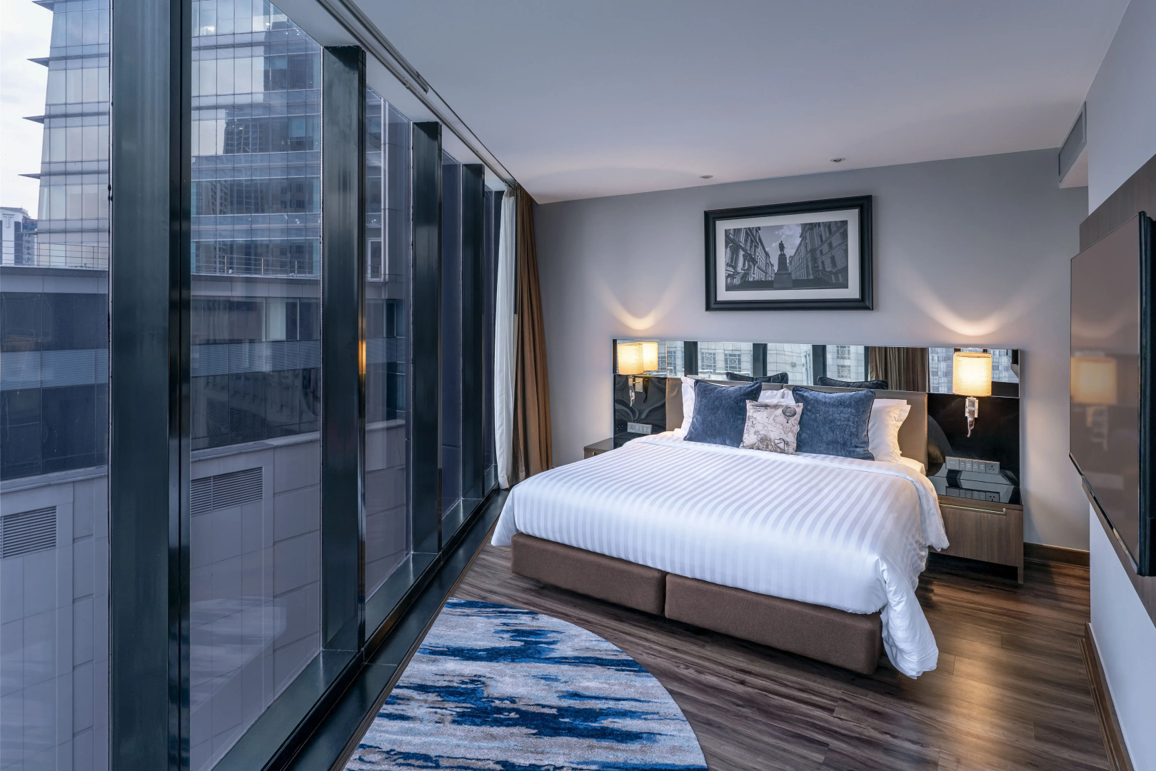 Photo - The Continent Hotel Sukhumvit - Asok BTS Bangkok