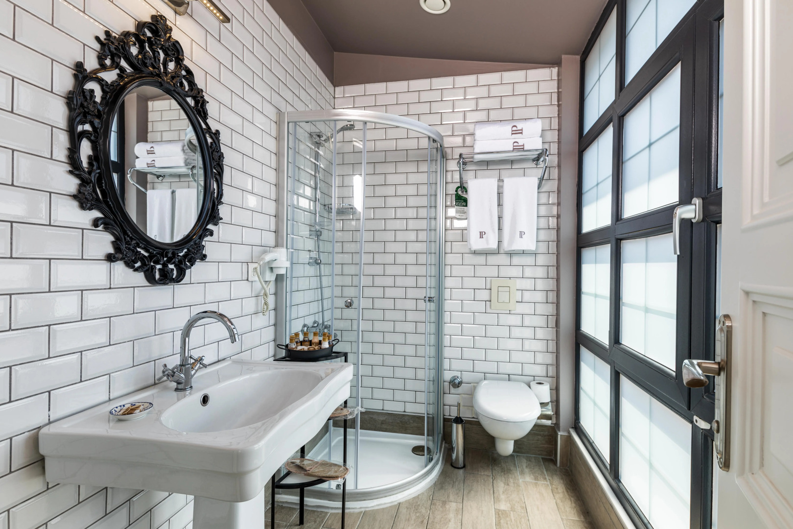 Photo - Petros Hotel