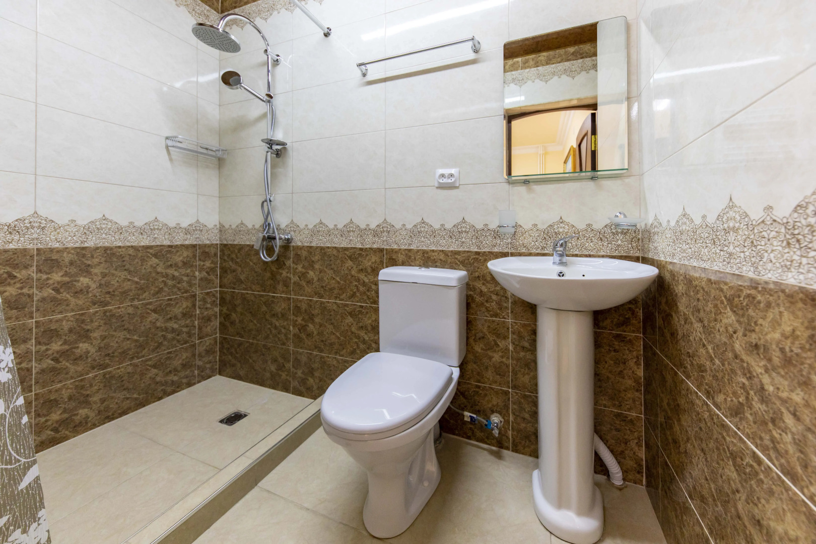 Photo - Tatev Hotel and Tours