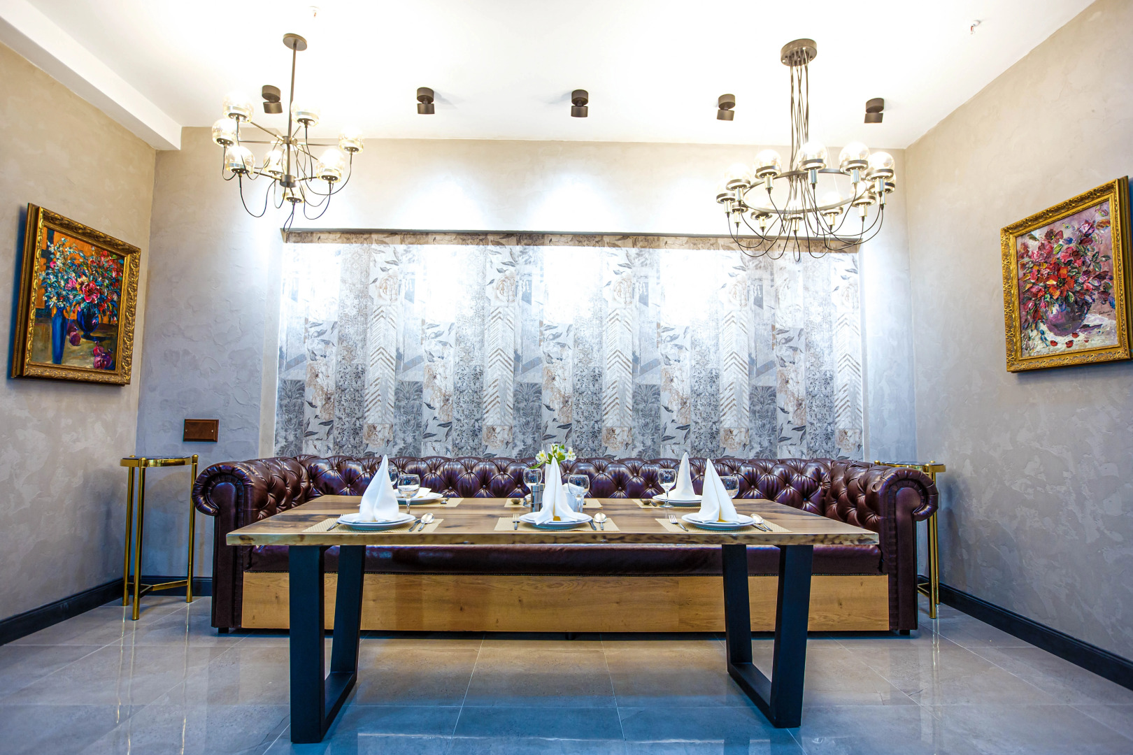 Photo - Krokus Plaza