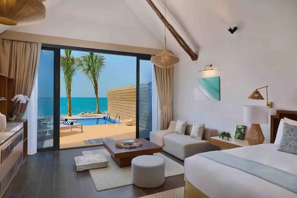 Photo - Anantara World Islands Dubai Resort