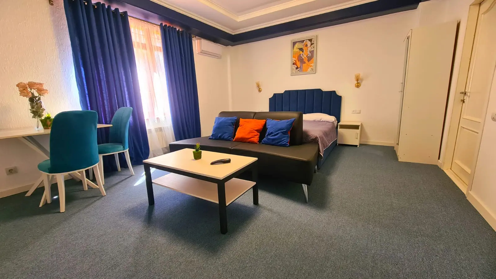 Foto - CryptoHotel.Club
