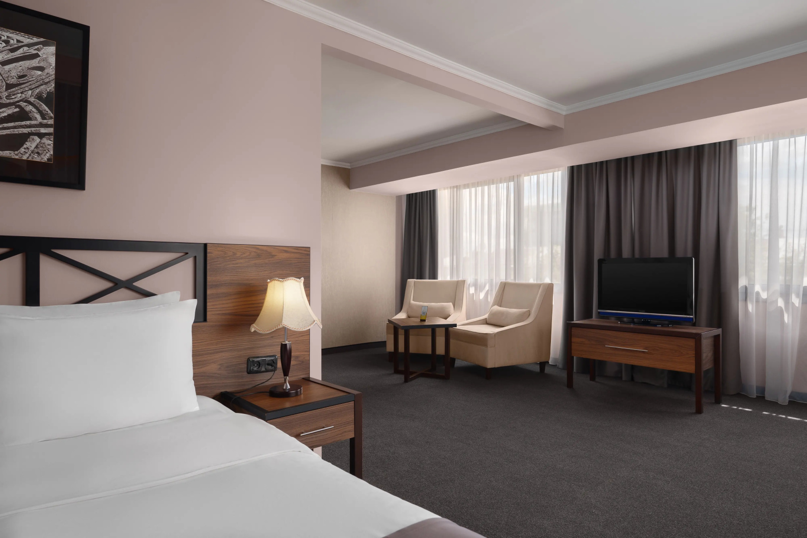 Photo - Ani Plaza Hotel