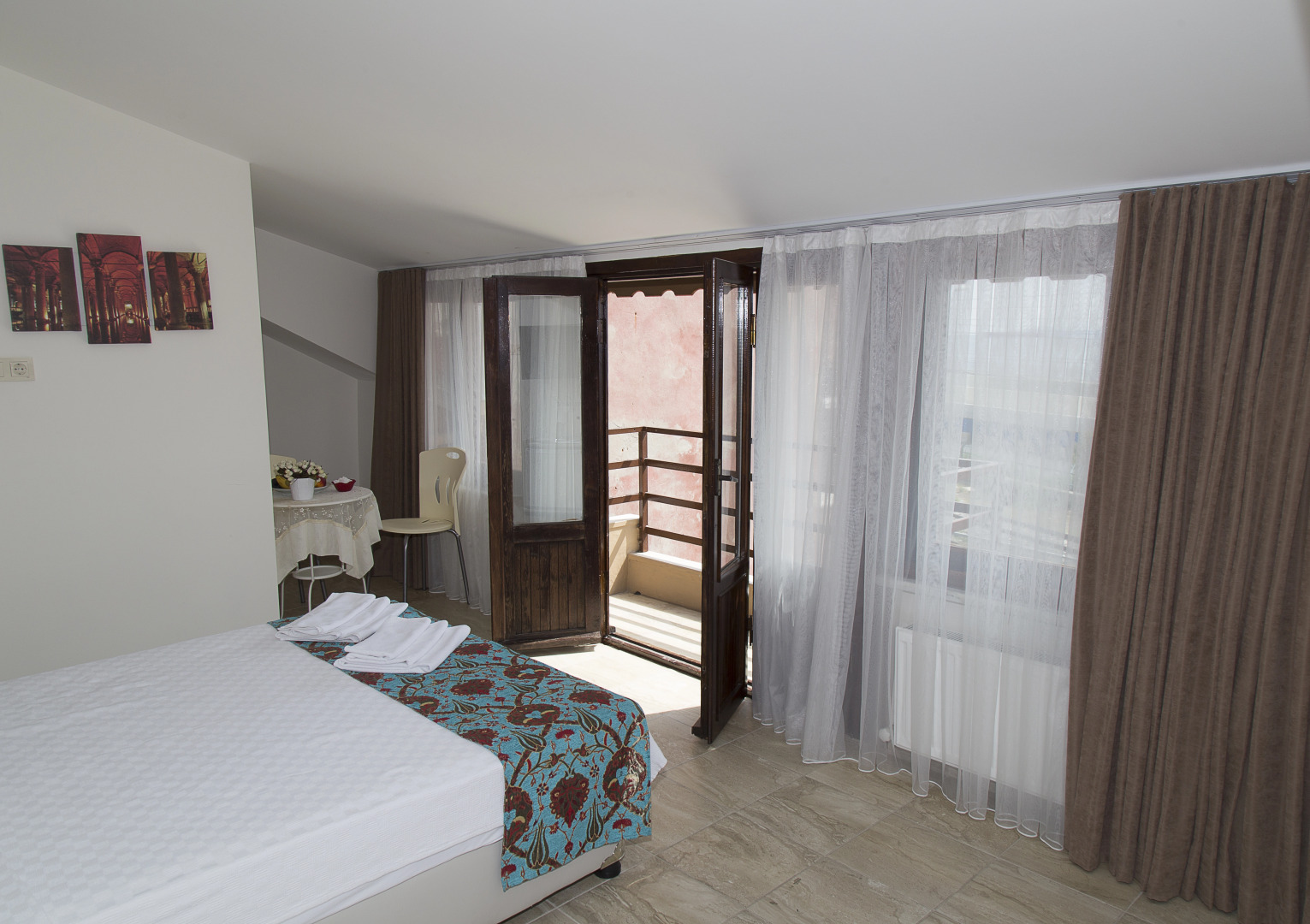 Photo - Galley Hotel