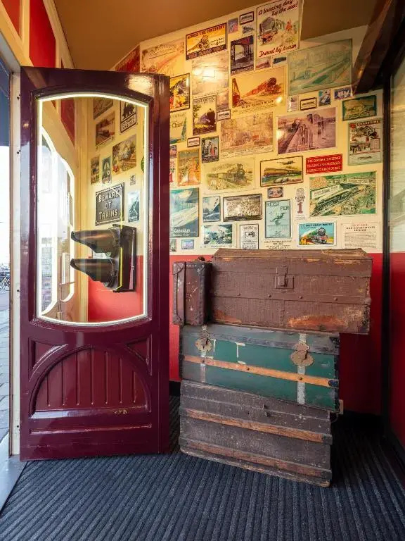 Photo - A-Train Hotel