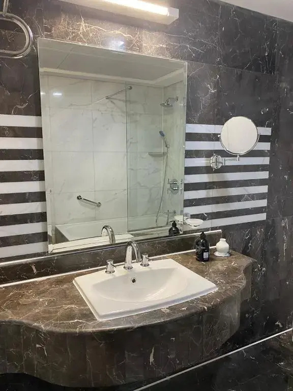 Photo - Nile Suites Plaza Apartments