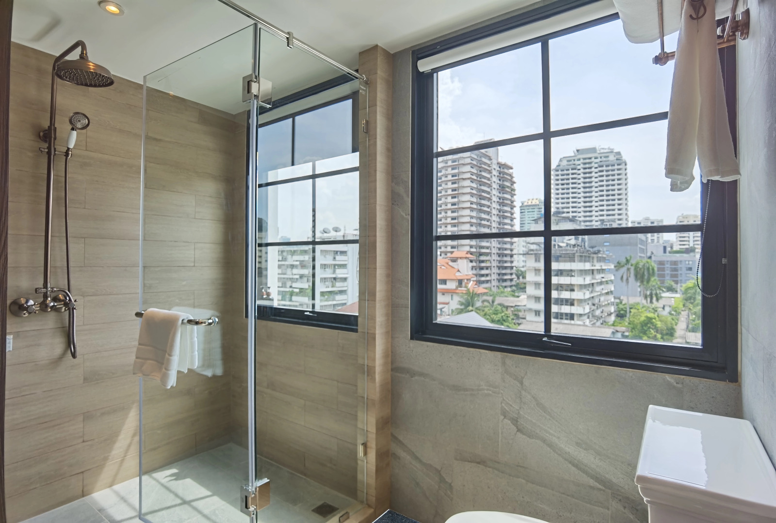 Foto - The Coach Hotel Sukhumvit - Asok BTS Bangkok