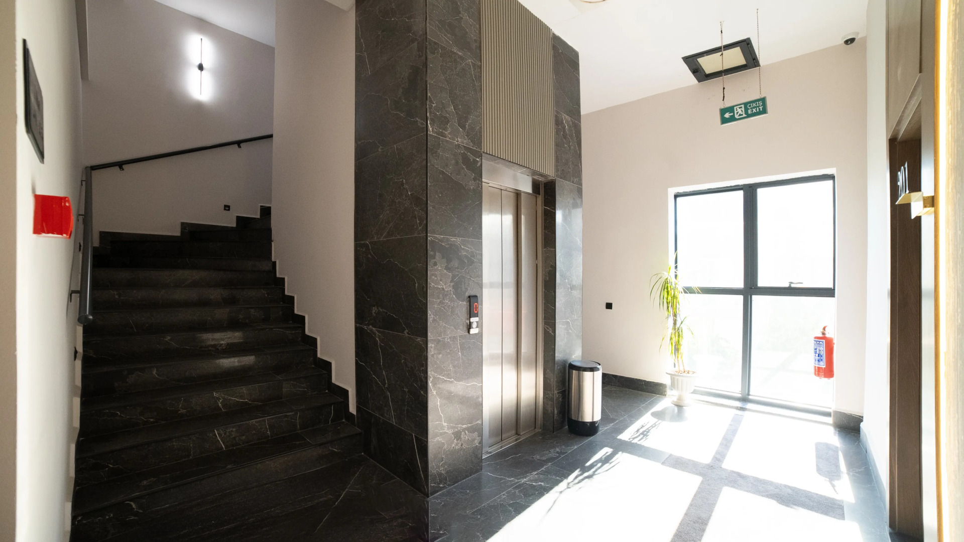 Foto - Mira Inn Lara