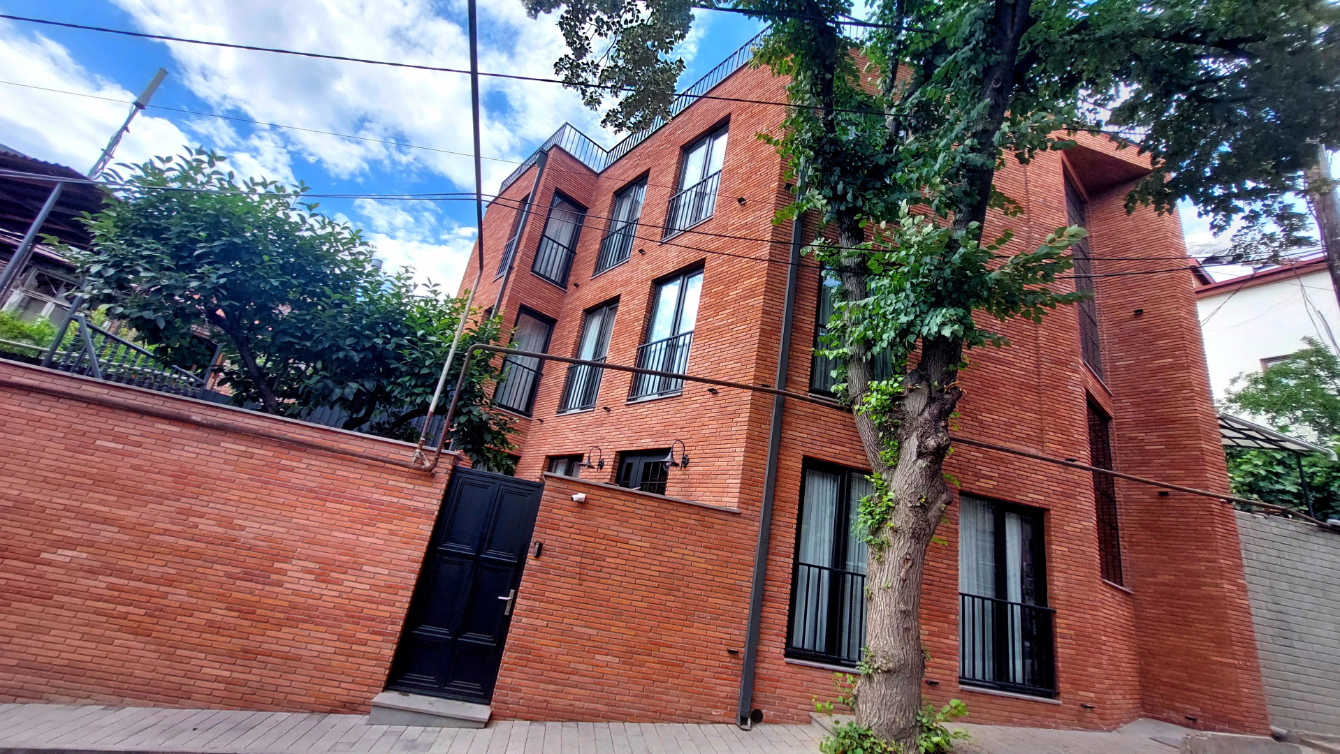 Photo - Falcon Boutique Hotel