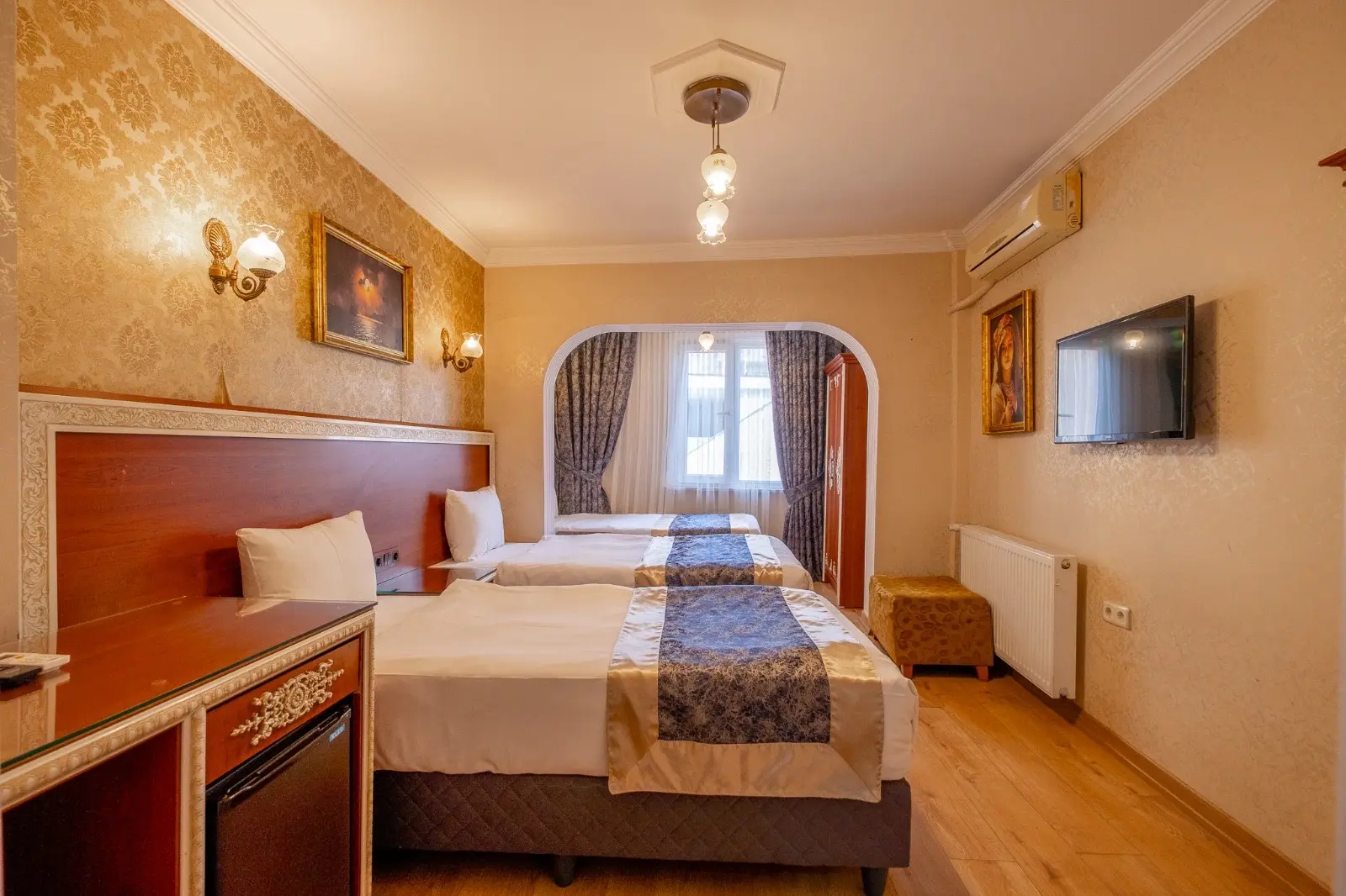 Photo - Big Apple Hotel