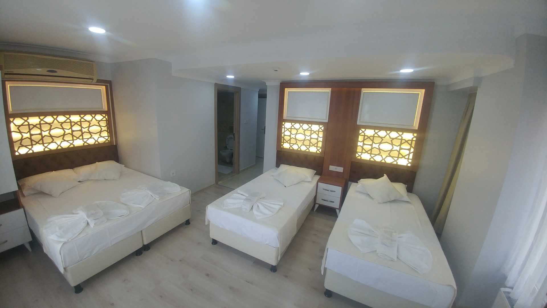 Photo - Grand Liza Hotel