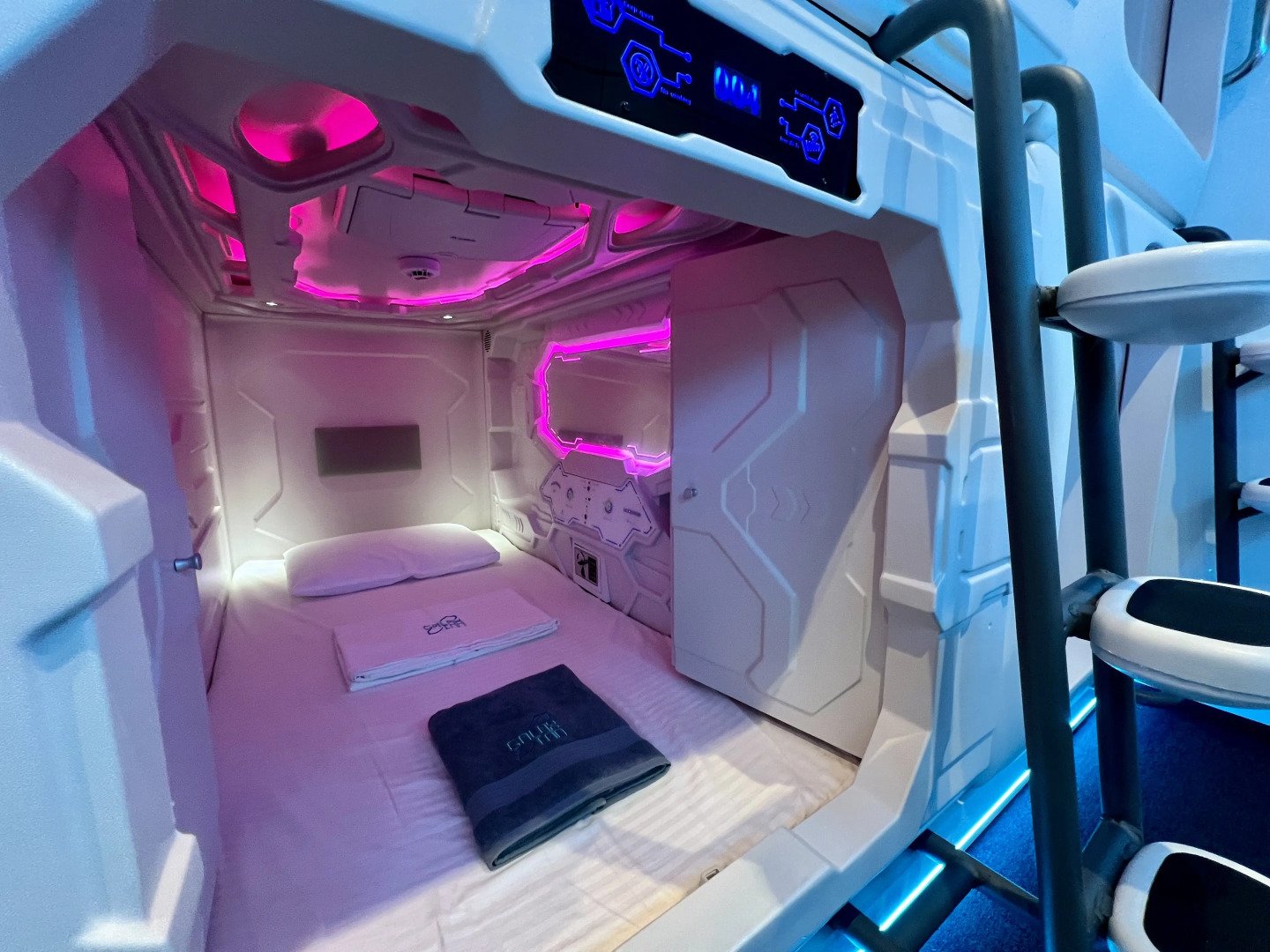 Photo - Galaxy inn Luxury hostel in center