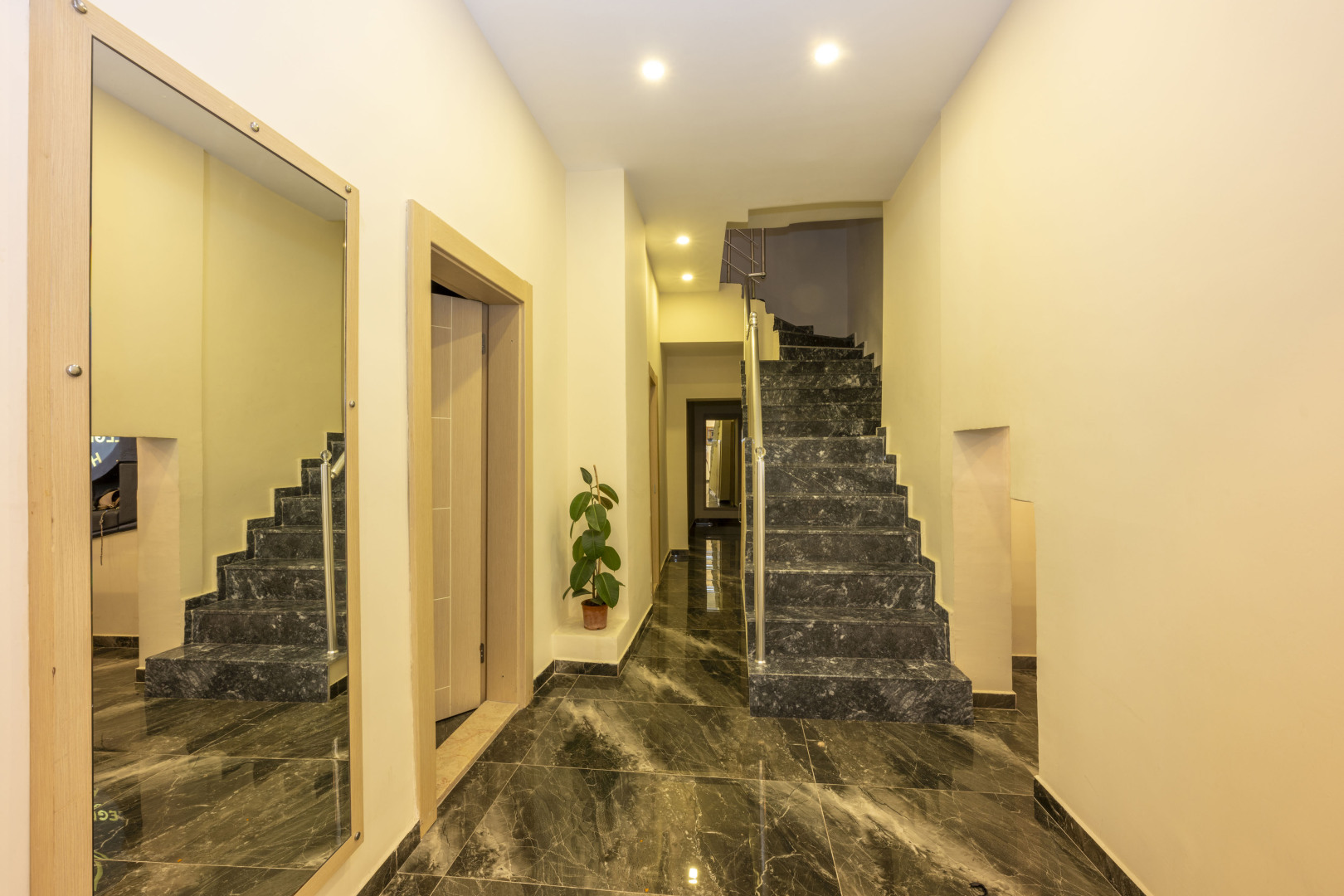 Photo - Legend Tulip Hotel