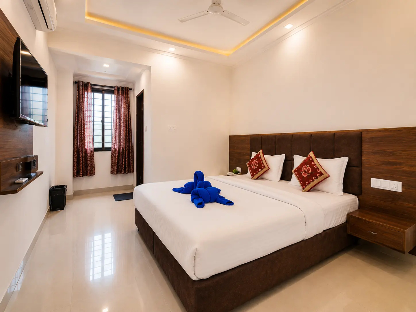 Photo - Aaradhya Hotel