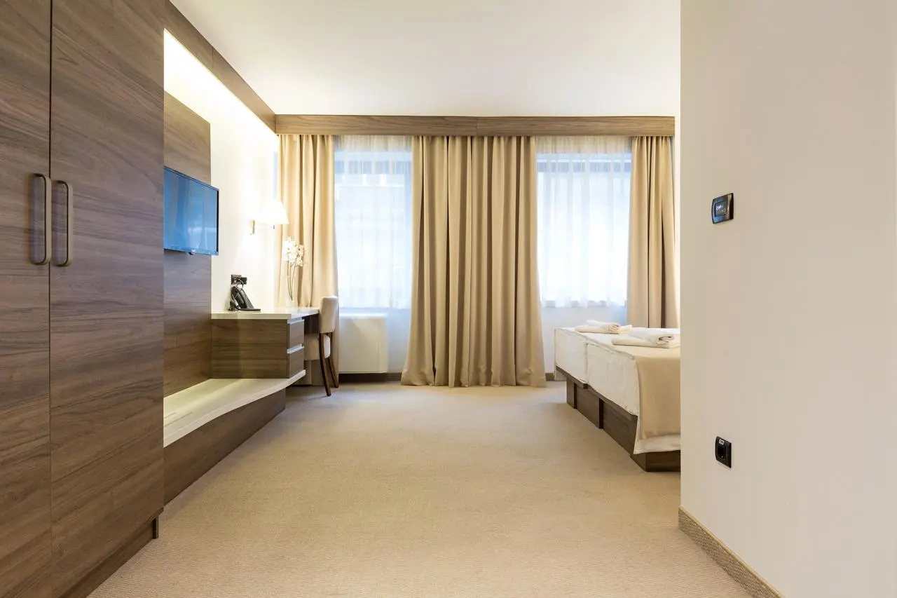 Photo - Hotel Royal Inn