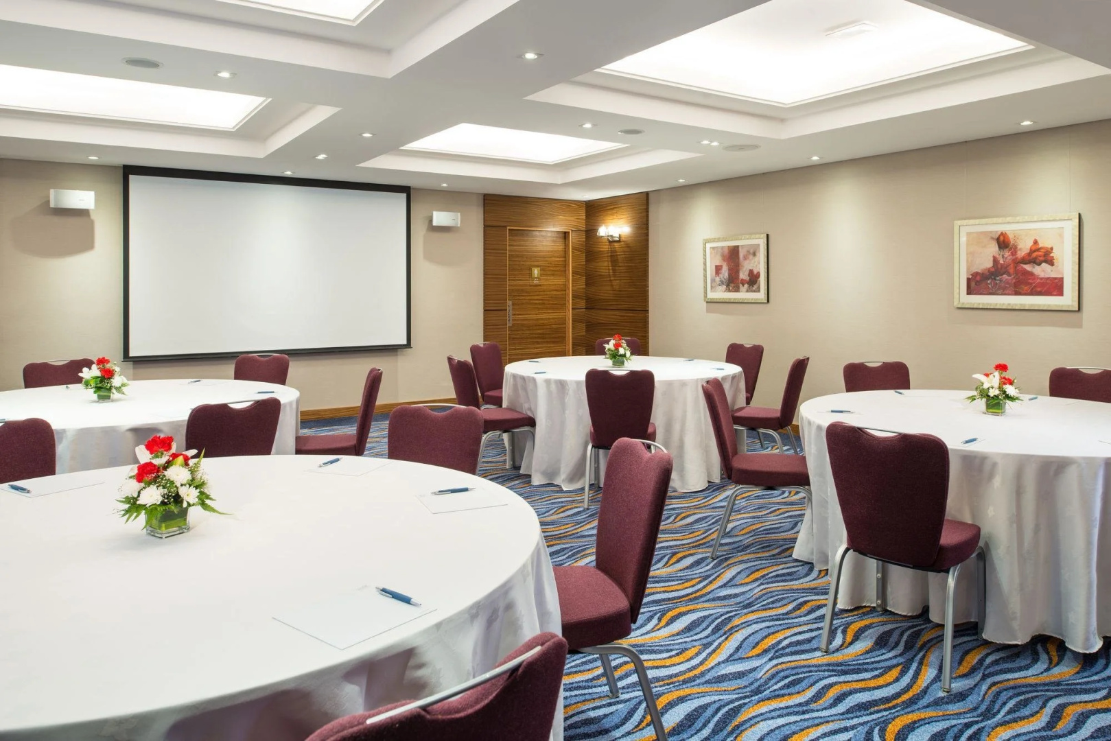 Photo - Four Points by Sheraton Bur Dubai