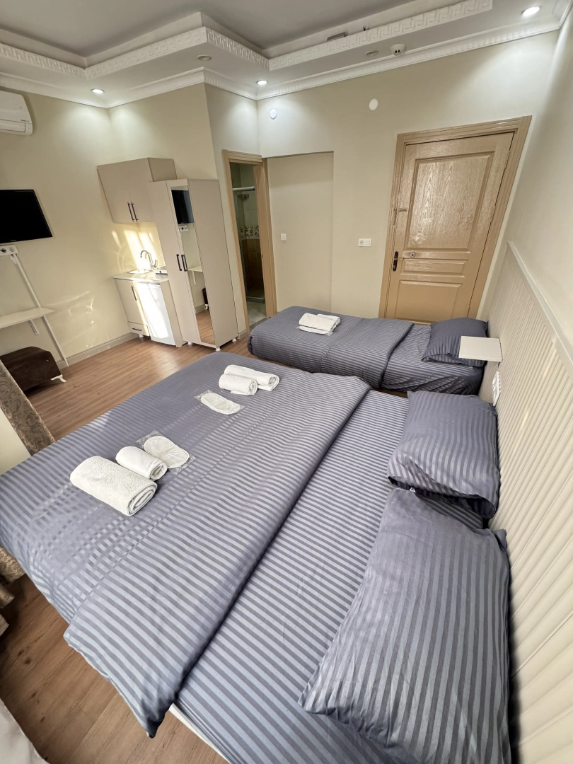Photo - RENOVA CiTY HOTEL