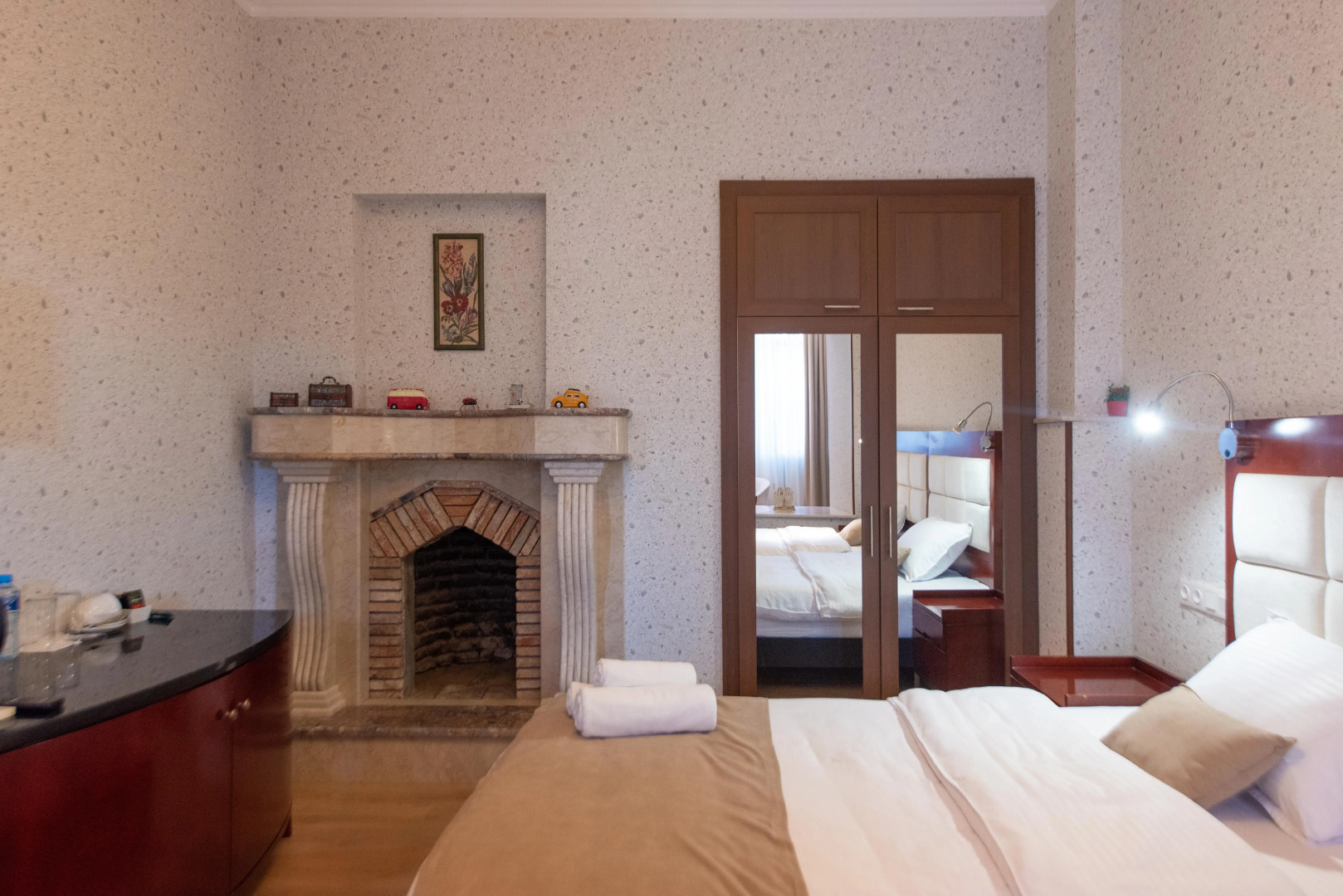 Photo - Kraveli Hotel